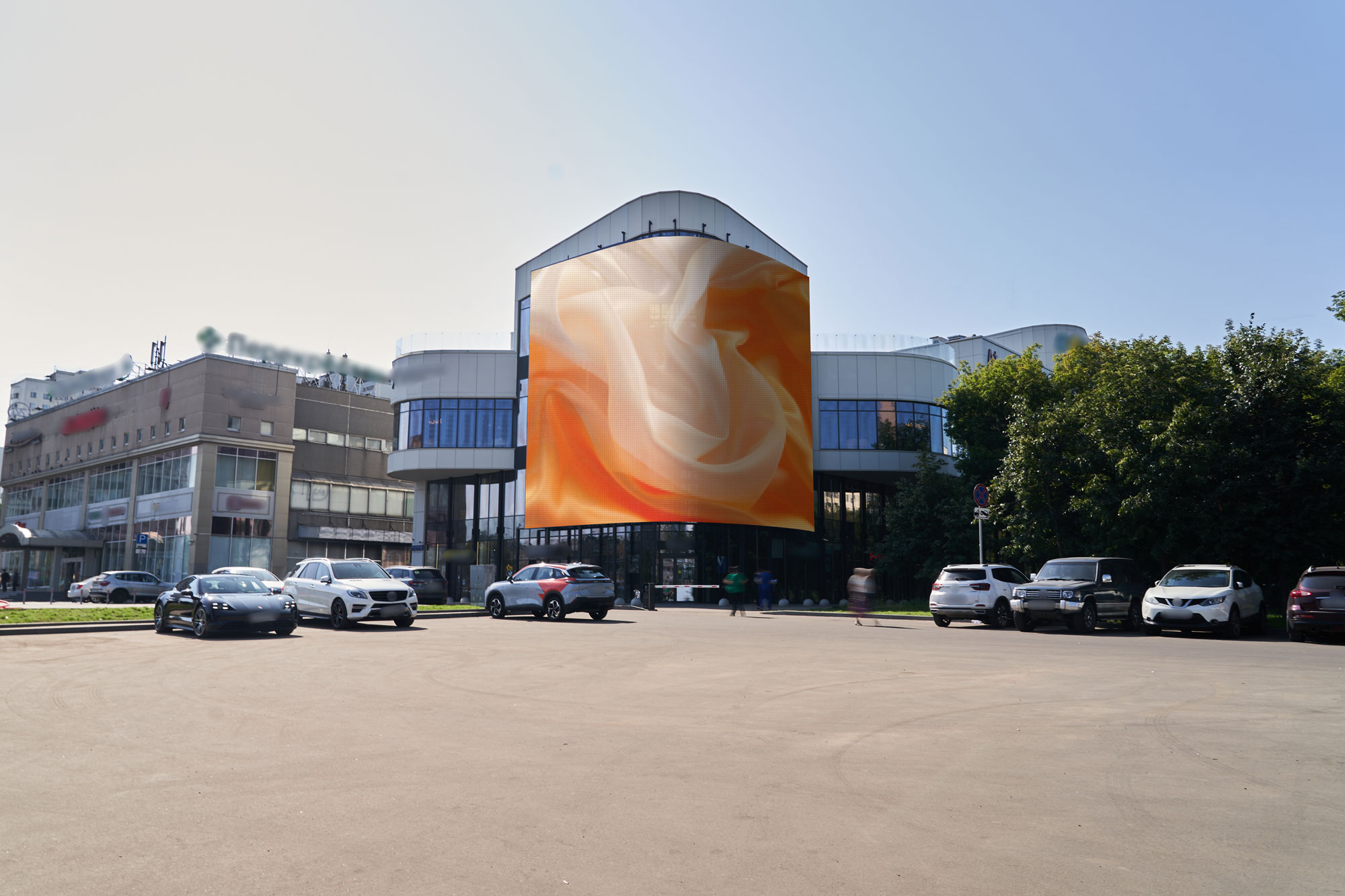 Digital Screen on Marshala Chuykova 3 (Kuzminki Metro) 3