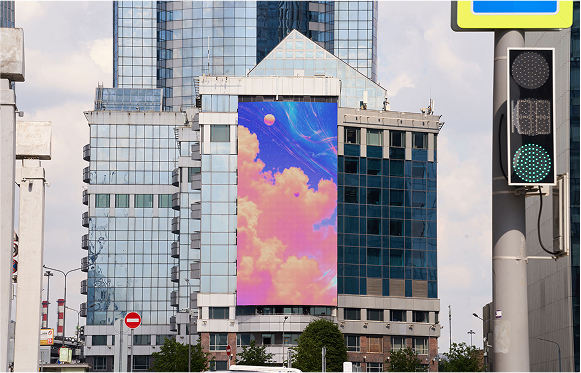 OOH Moscow City, North Tower — South Vertical Screen