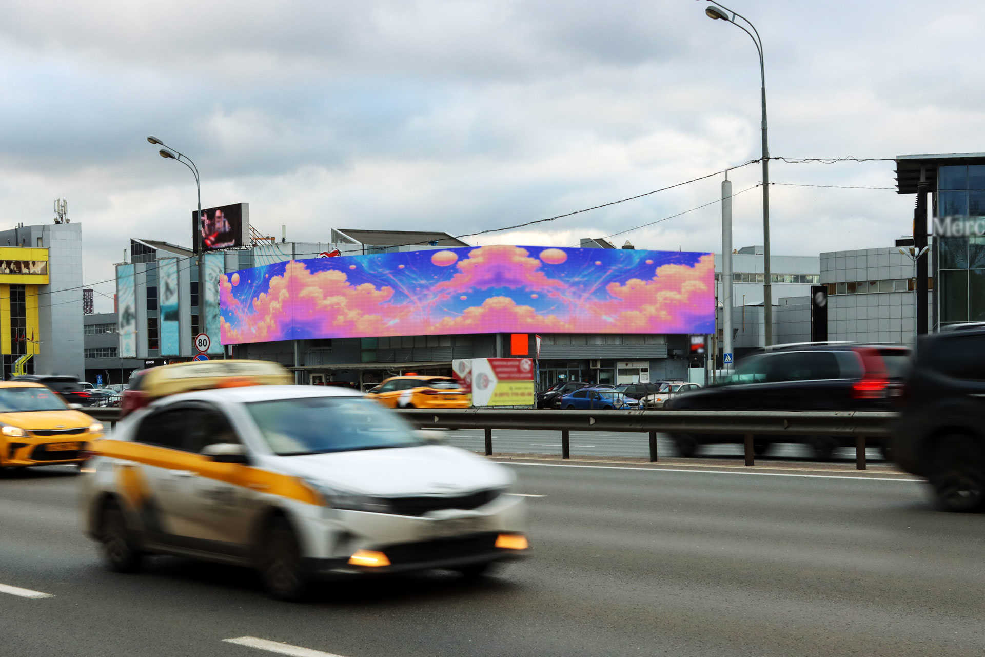 Digital Screen on 2 Entuziastov Hwy., corp. 3, bldg. 1 3