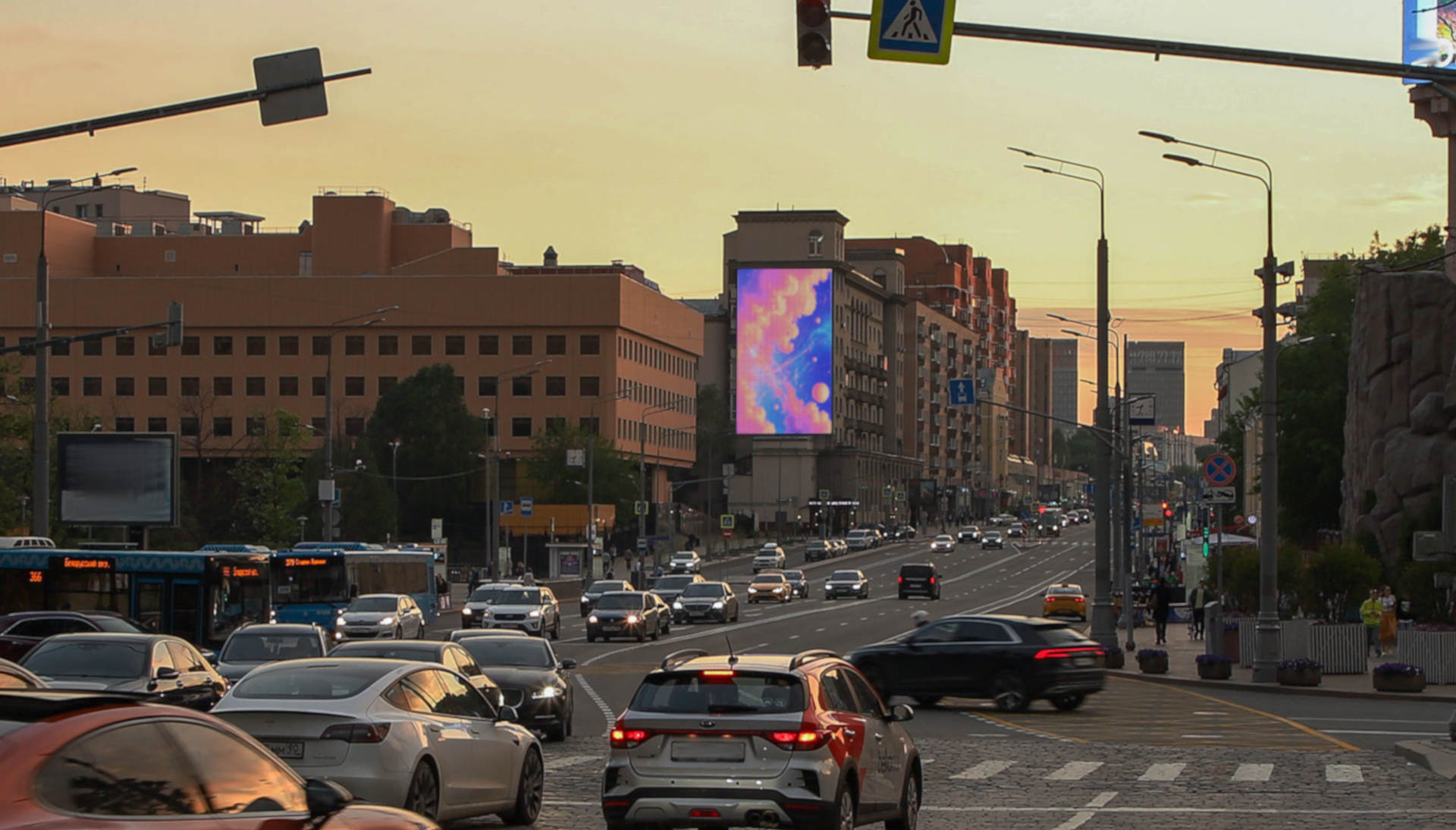 Digital Screen on 9, Krasnaya Presnya St. (near Moscow Zoo) 2